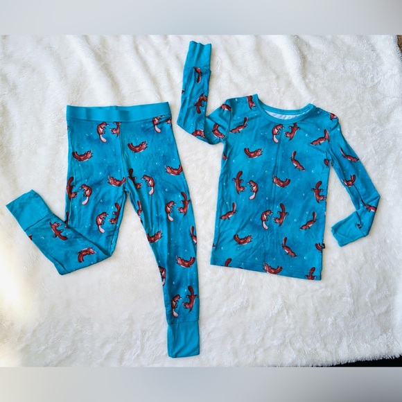 Like New Sleepy Sloth Bamboo Set - Picture 2 of 4